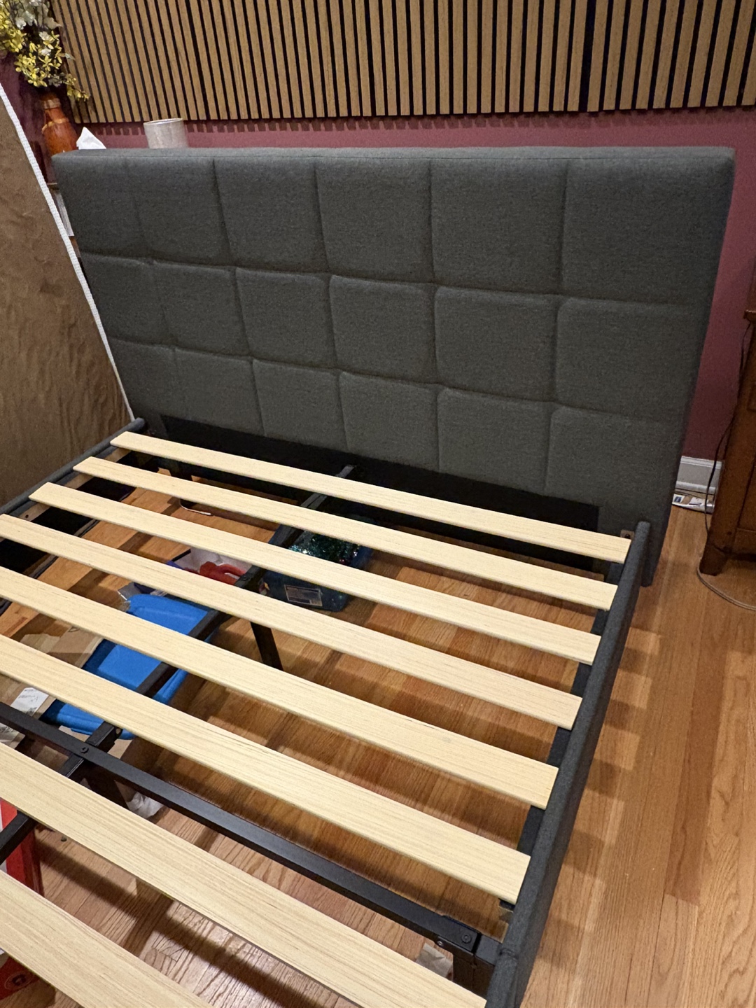 Zinus Lottie Upholstered Platform Bed Frame, Queen, Grey - photo 4