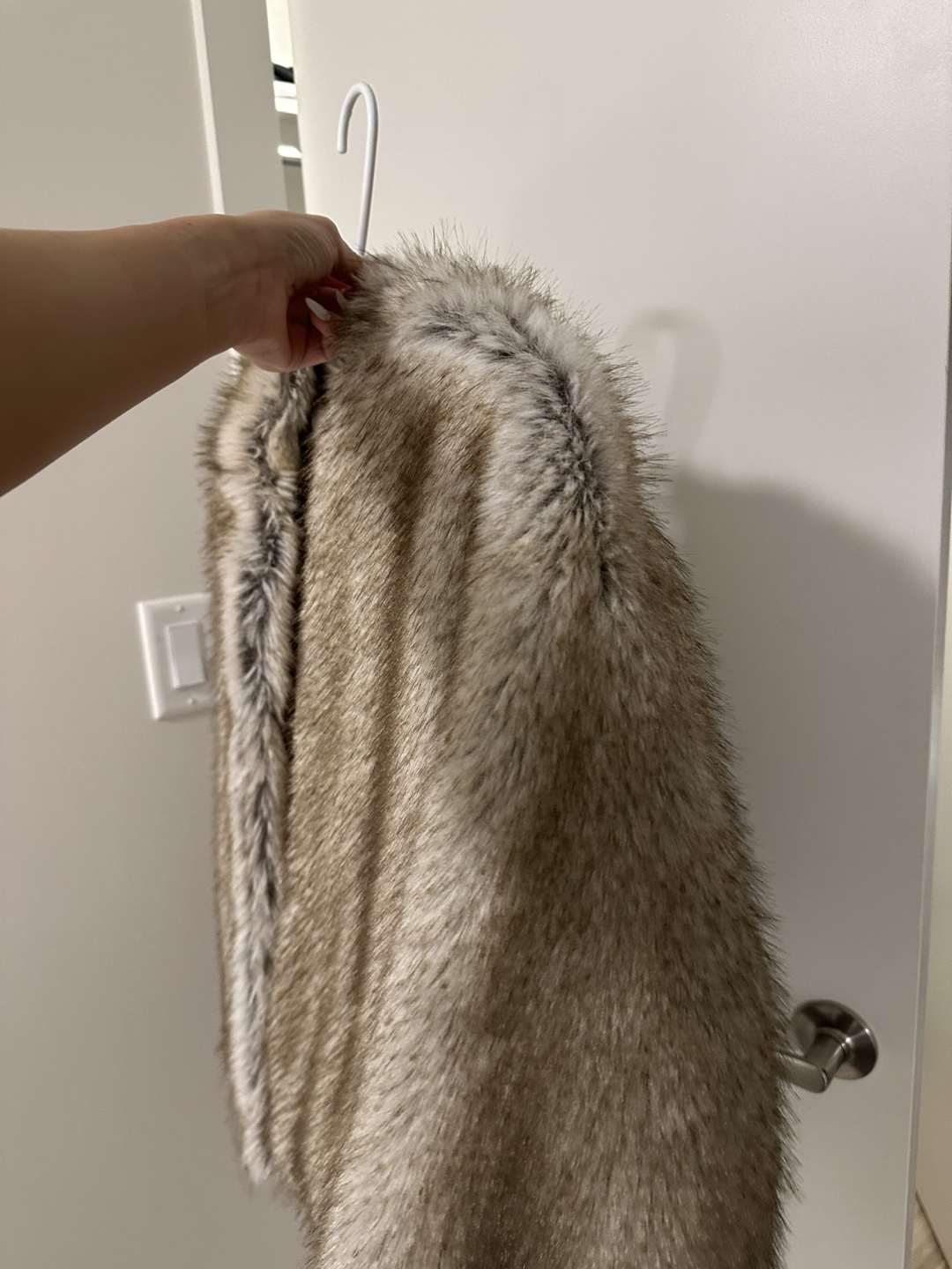 Faux Fur Jacket - photo 3