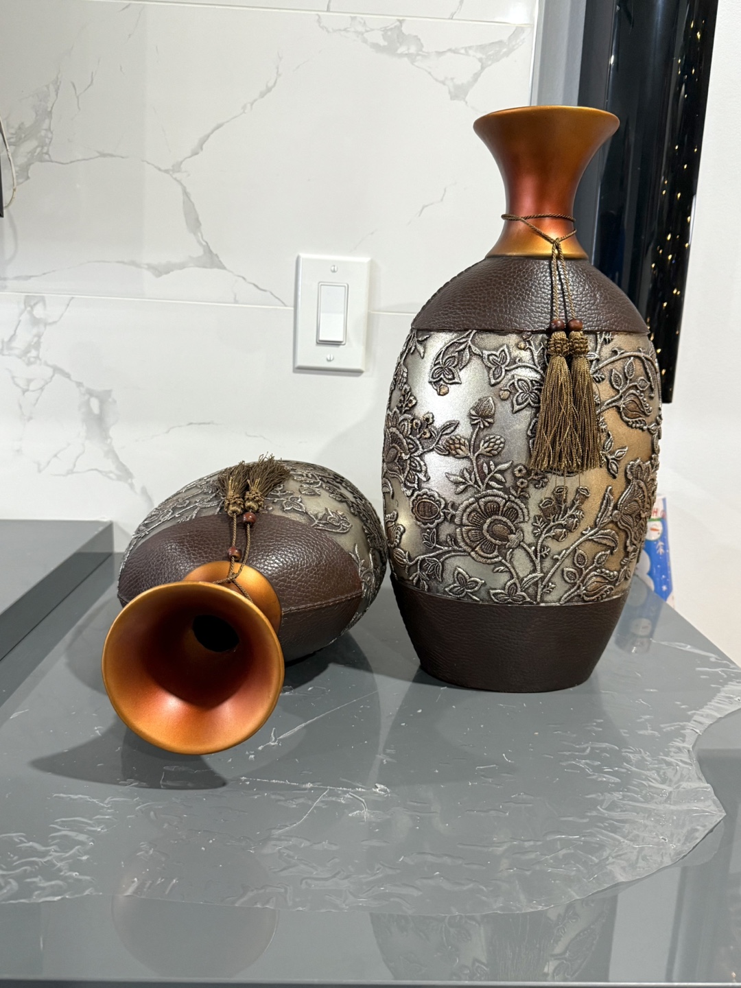 Pair of Decorative Vases - photo 5