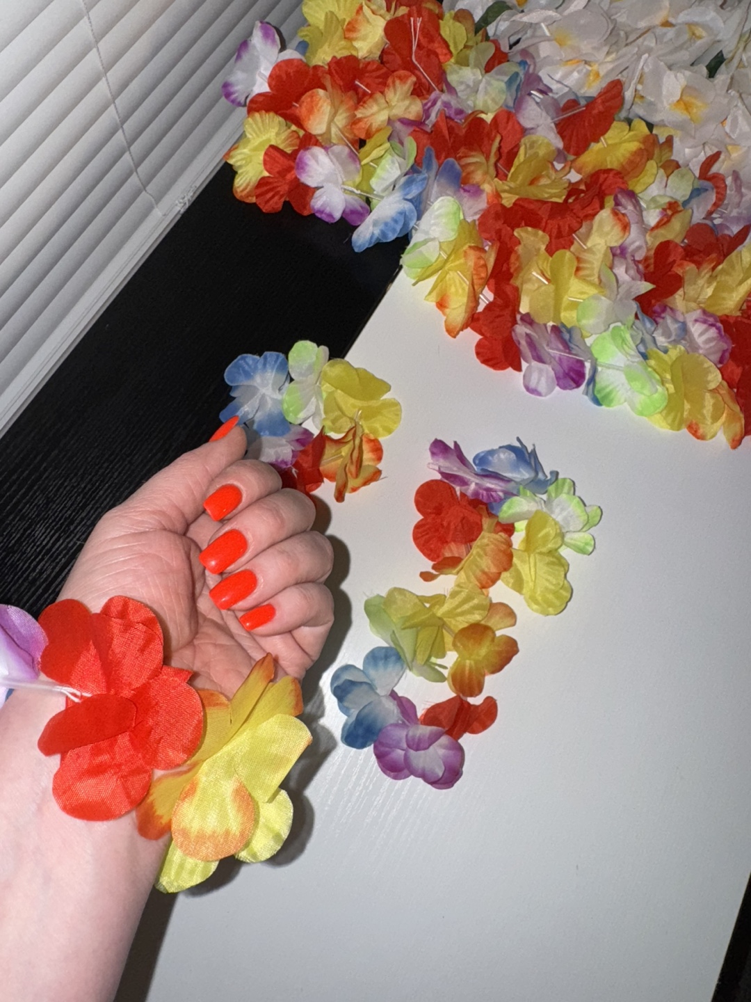 Luau Party Supplies - Flower Leis, Shell Bras, Skirts, Aloha - photo 4