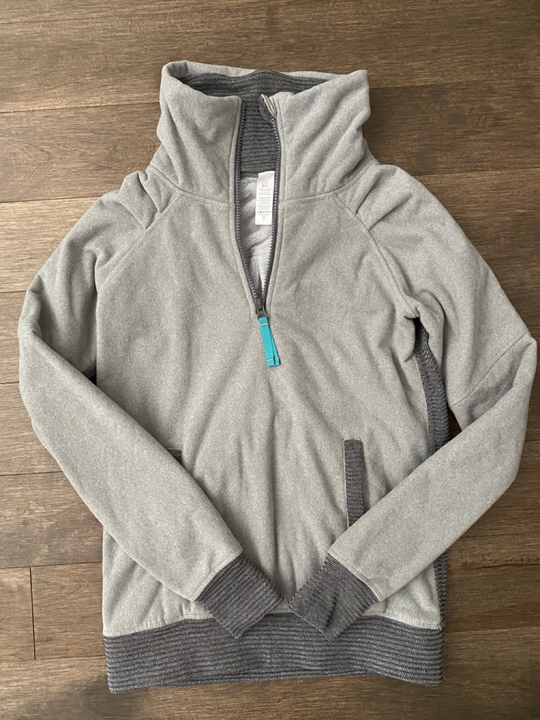 Ivivva  Size 12 Girls' Grey 1/4 Zip Fleece