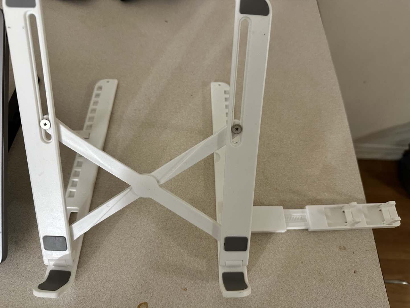 Pair of Laptop Stands - Black and White - photo 3