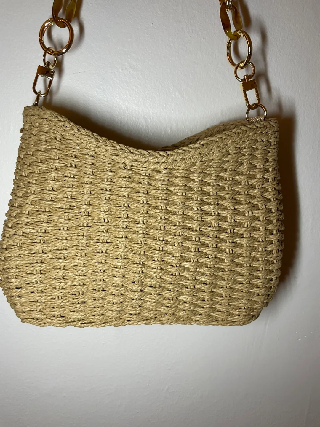 Woven Straw Bag with Unique Chain Strap image indicator(4)