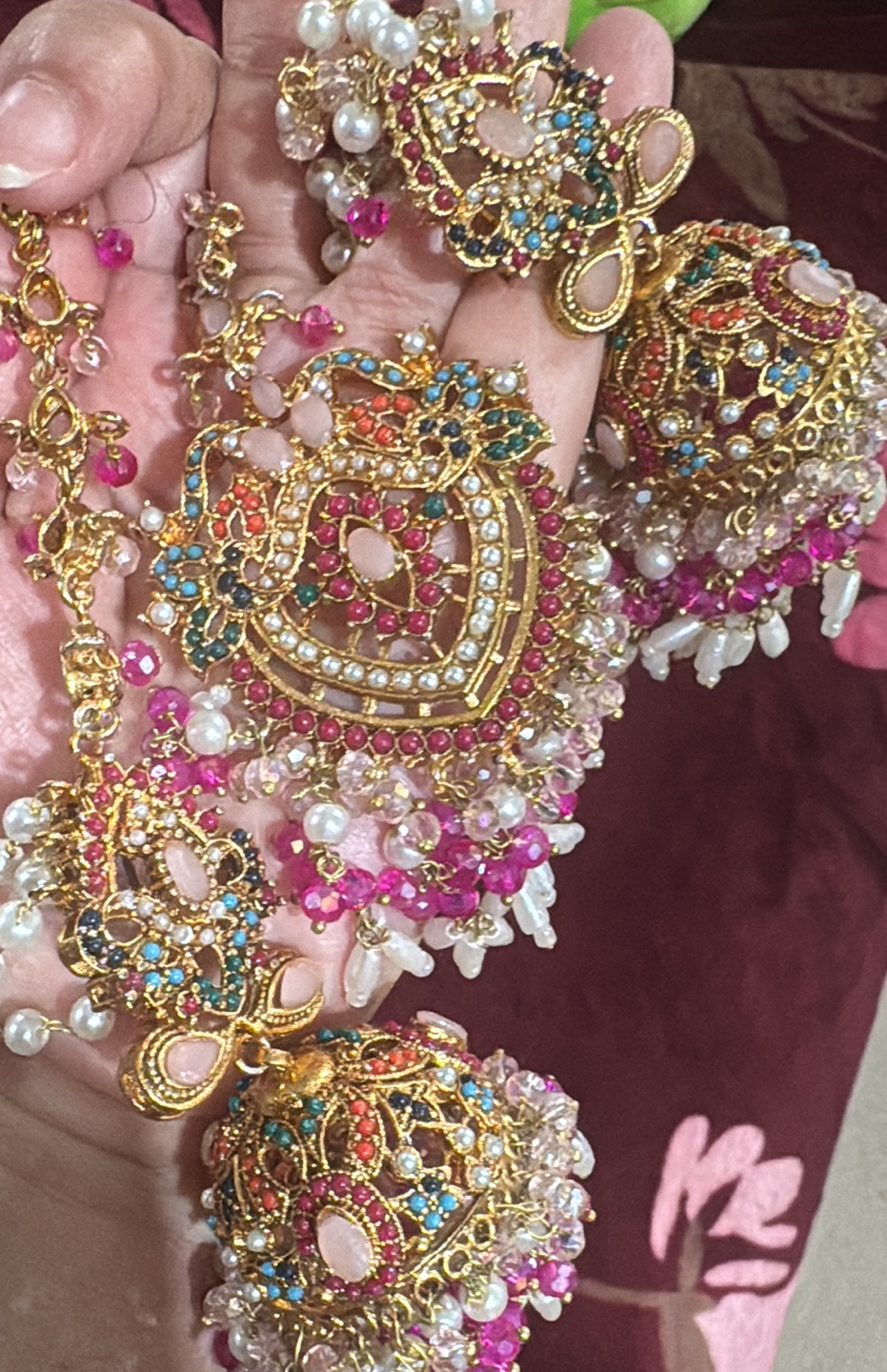 Pakistani set