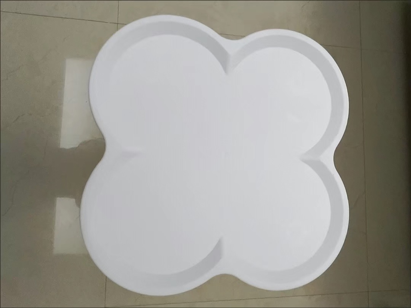 White Plastic Two-Tier Side Table - photo 2