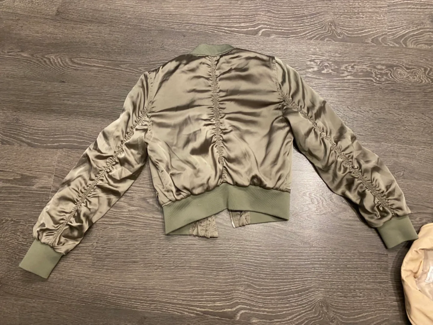 H&M Olive Green Satin Cropped Bomber Jacket image indicator(4)