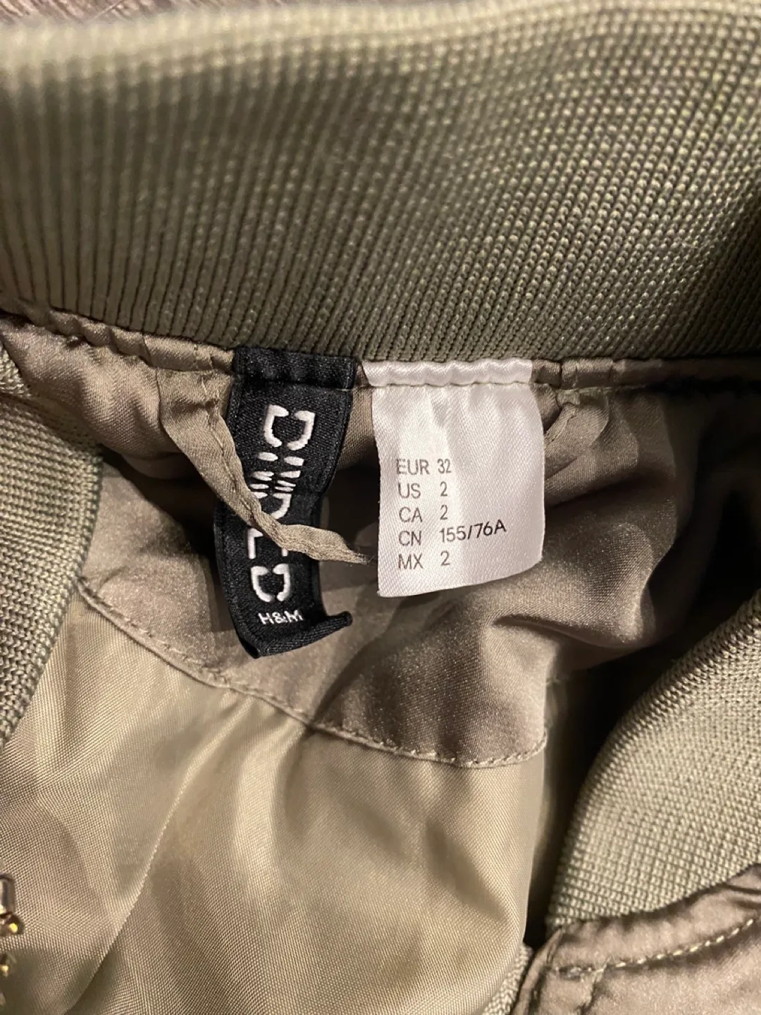 H&M Olive Green Satin Cropped Bomber Jacket image indicator(8)