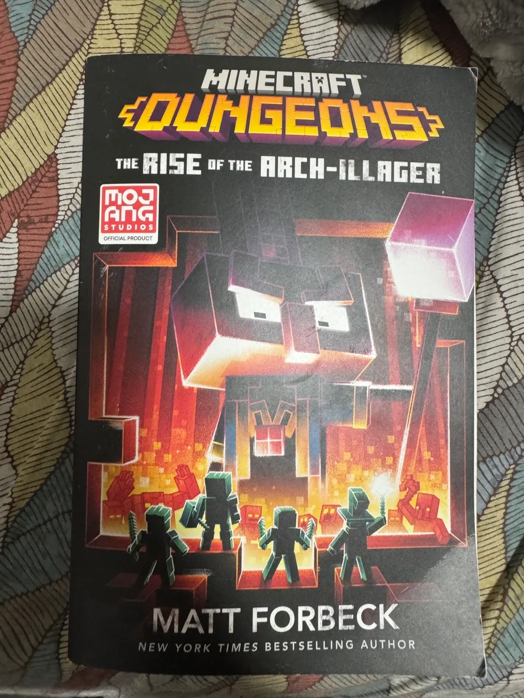 Minecraft Dungeons: The Rise of the Arch-Illager Book thumbnail