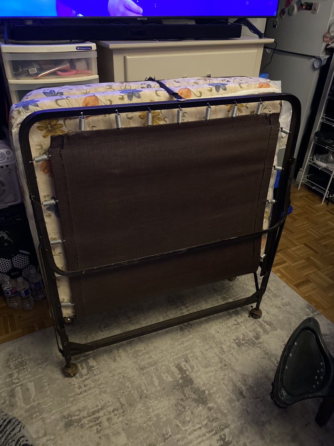 Folding cot with mattress