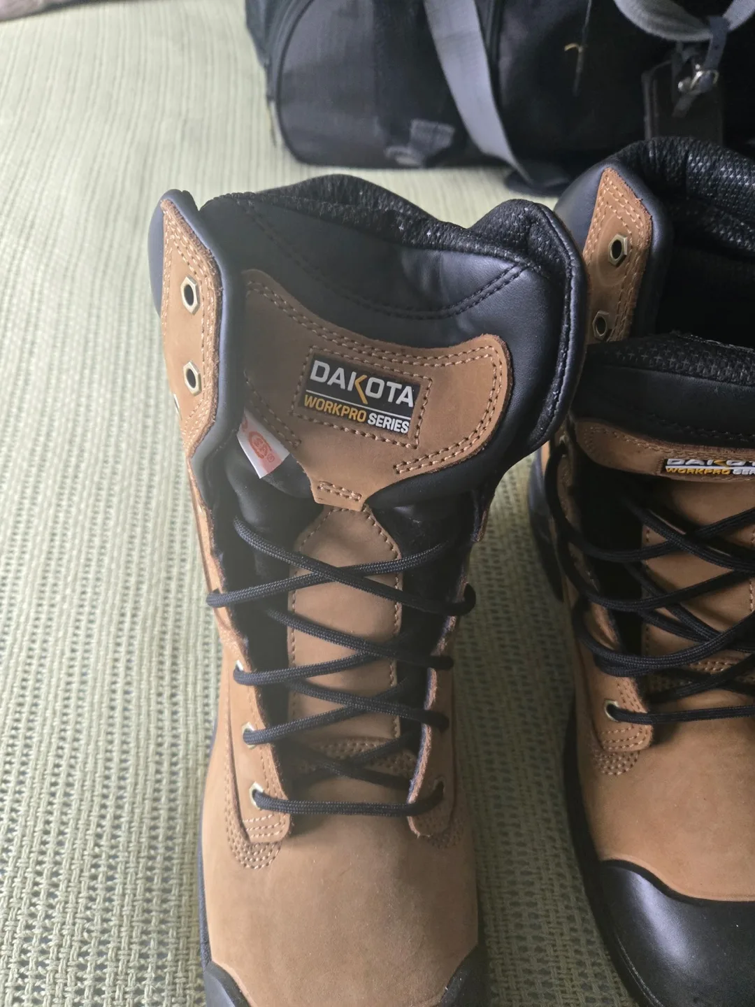 BNWT Dakota WorkPro Series Tan Leather Work Boots - Size 12.0 image indicator(2)