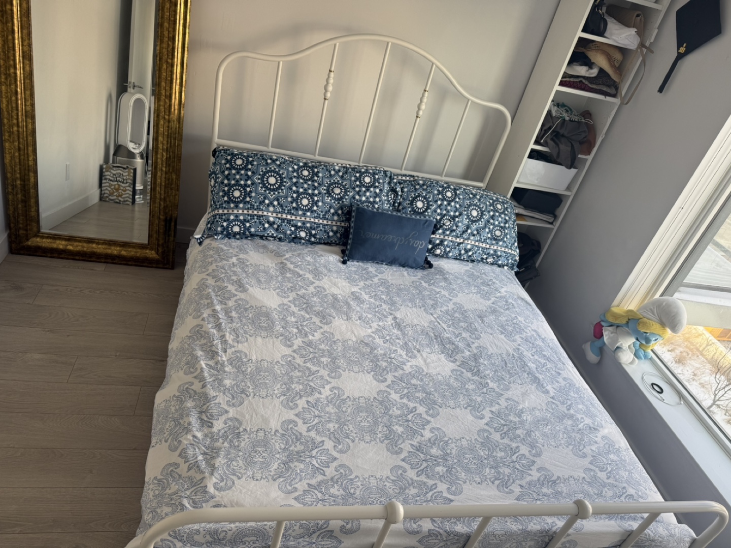 White Metal Queen Bed Frame - photo 2