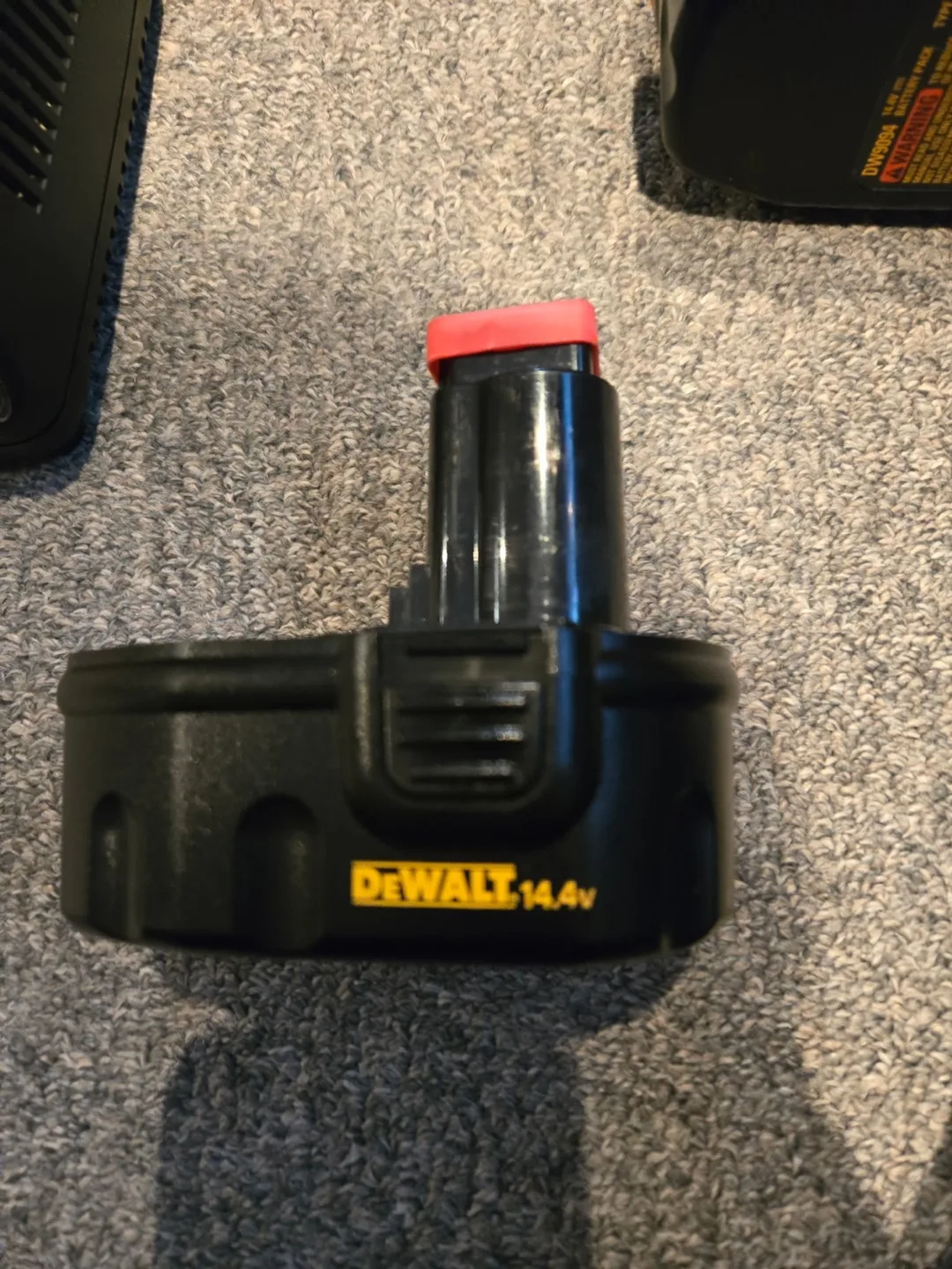 DeWalt 14.4v Cordless Drill Driver Kit image indicator(3)