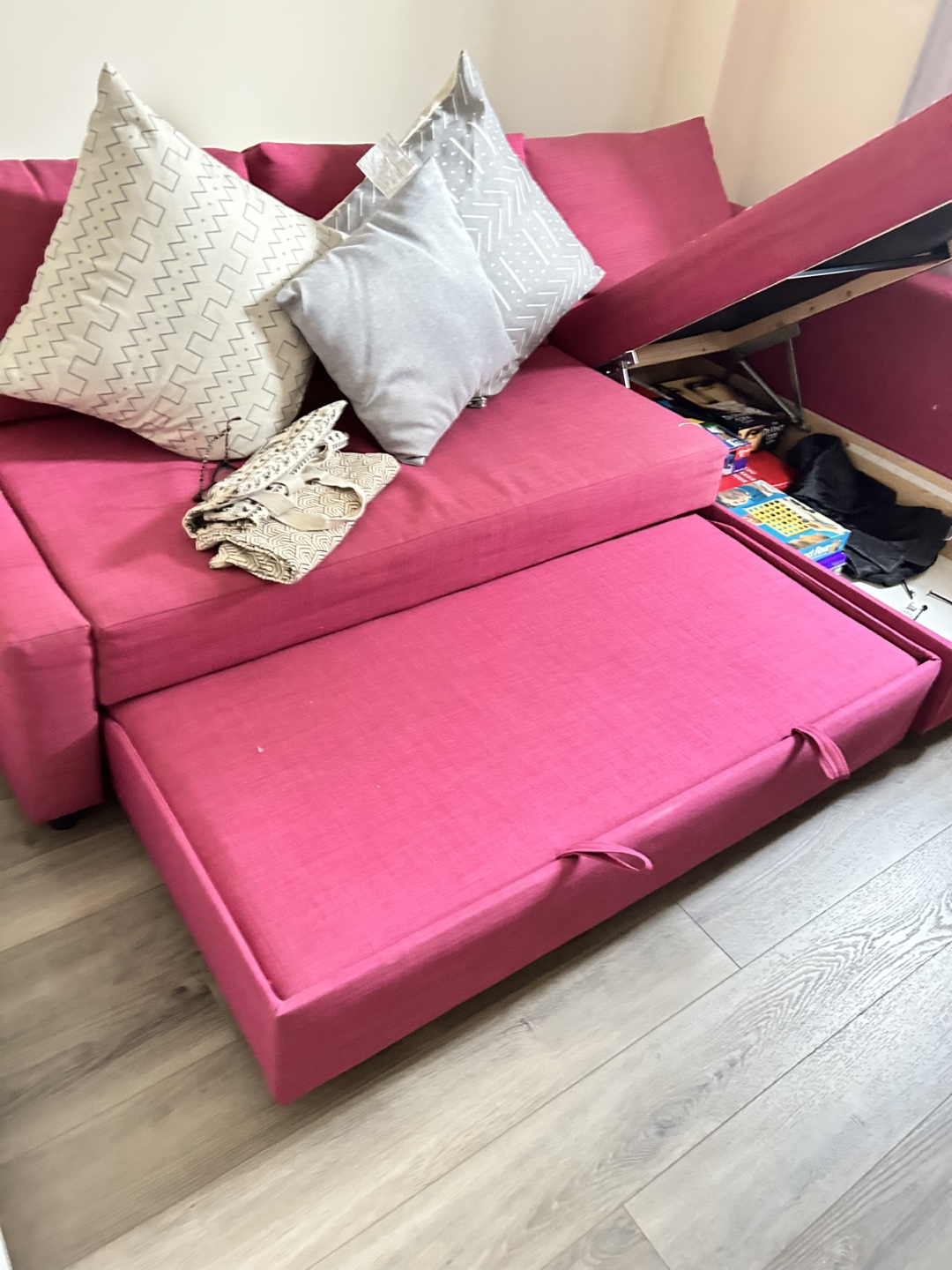 Pink  Corner Sofa Bed with storage from ikea - photo 5