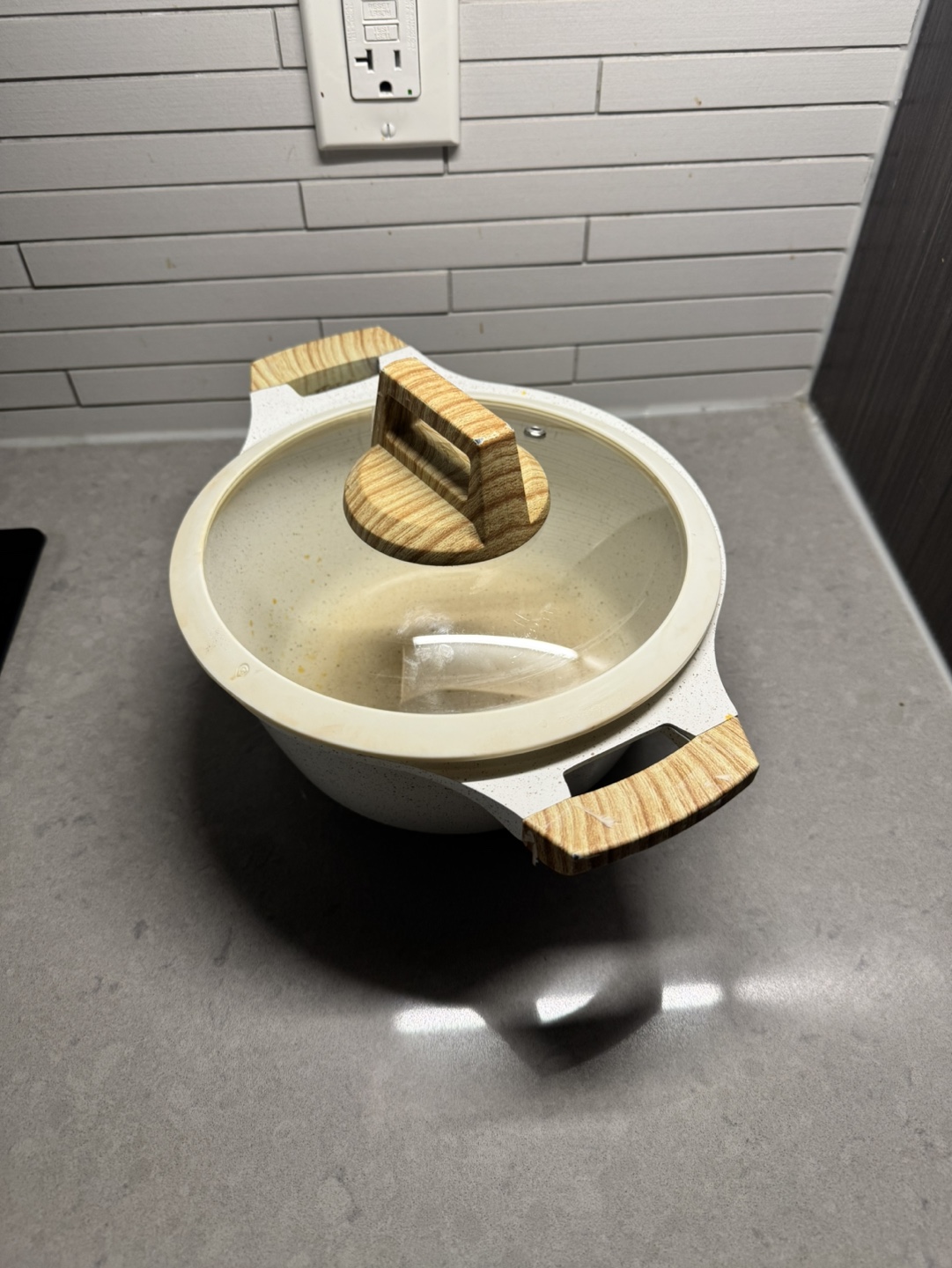 Cookware Set - 7 Pots / Pans and 3 lids - Cream and Wood Tone - photo 2