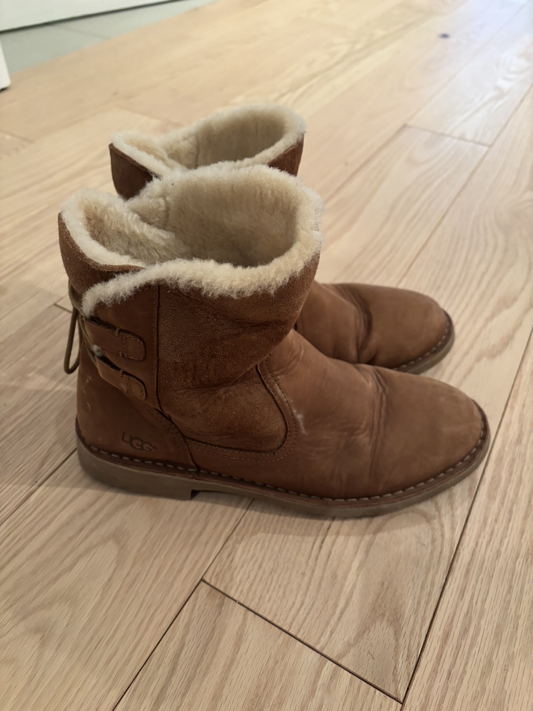 Women's UGG Australia Brown Leather Boots - photo 2