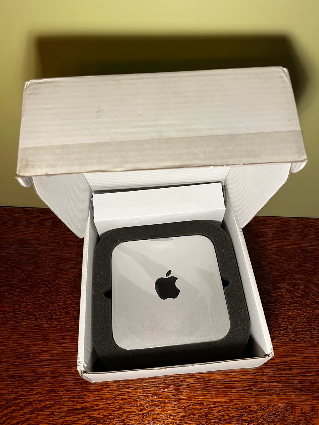 Apple Mac mini (2012) / 2 SSDs / 8GB RAM / Keyboard/Mouse/Remote image indicator(3)