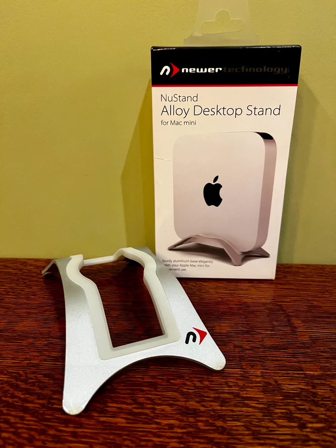 Apple Mac mini (2012) / 2 SSDs / 8GB RAM / Keyboard/Mouse/Remote image indicator(8)