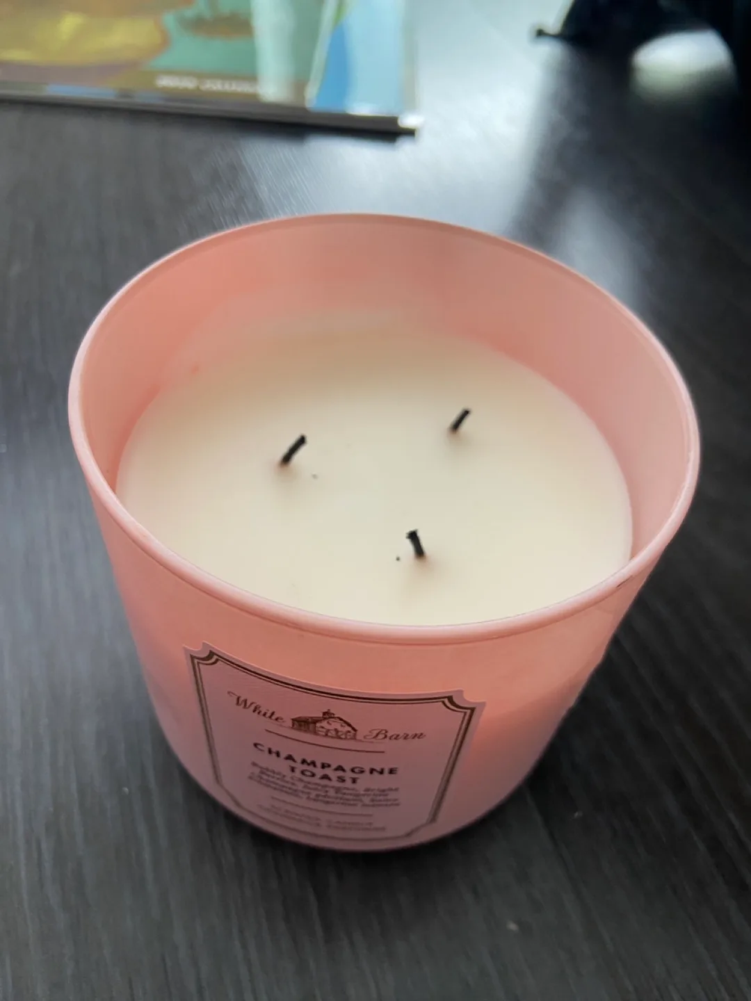 Champagne Toast Scented Candle image indicator(2)