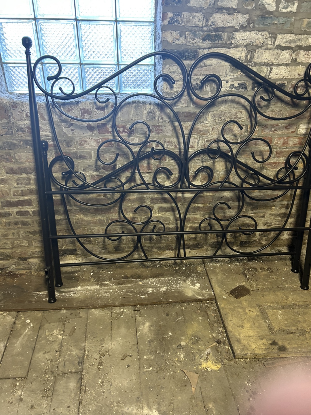 Black Metal Headboard Queen Size - photo 2