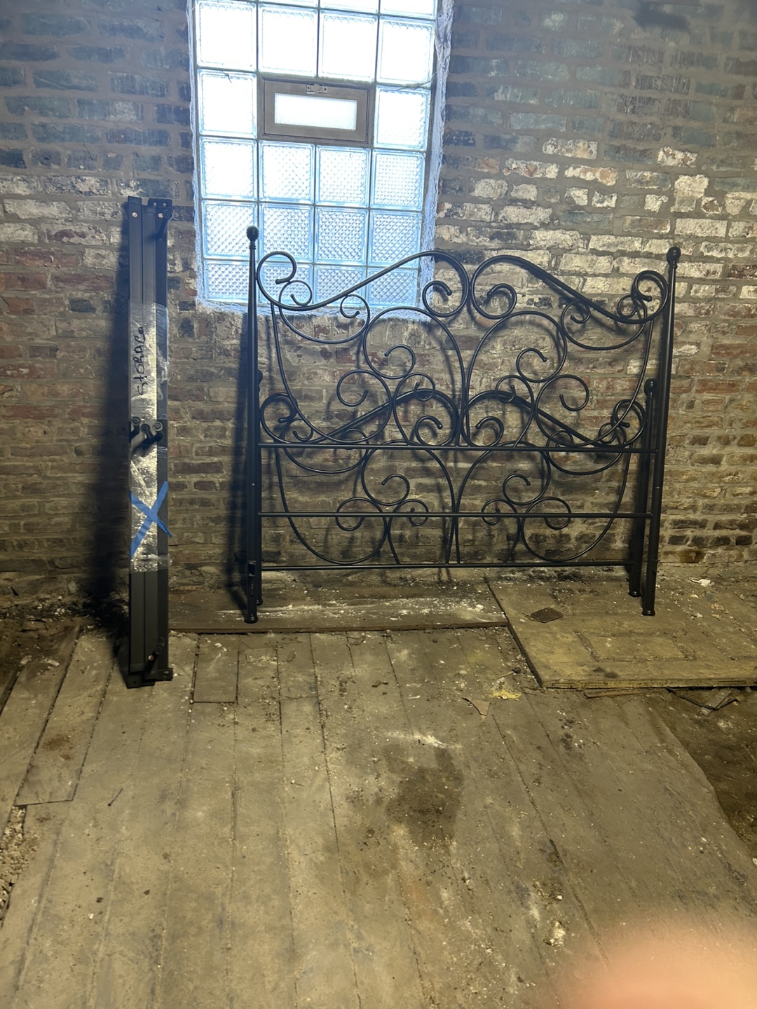 Black Metal Headboard Queen Size