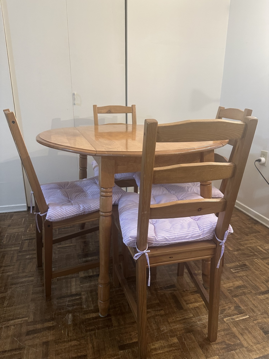 IKEA JOKKMOKK Round Table and Four Chairs with Cushions - photo 2