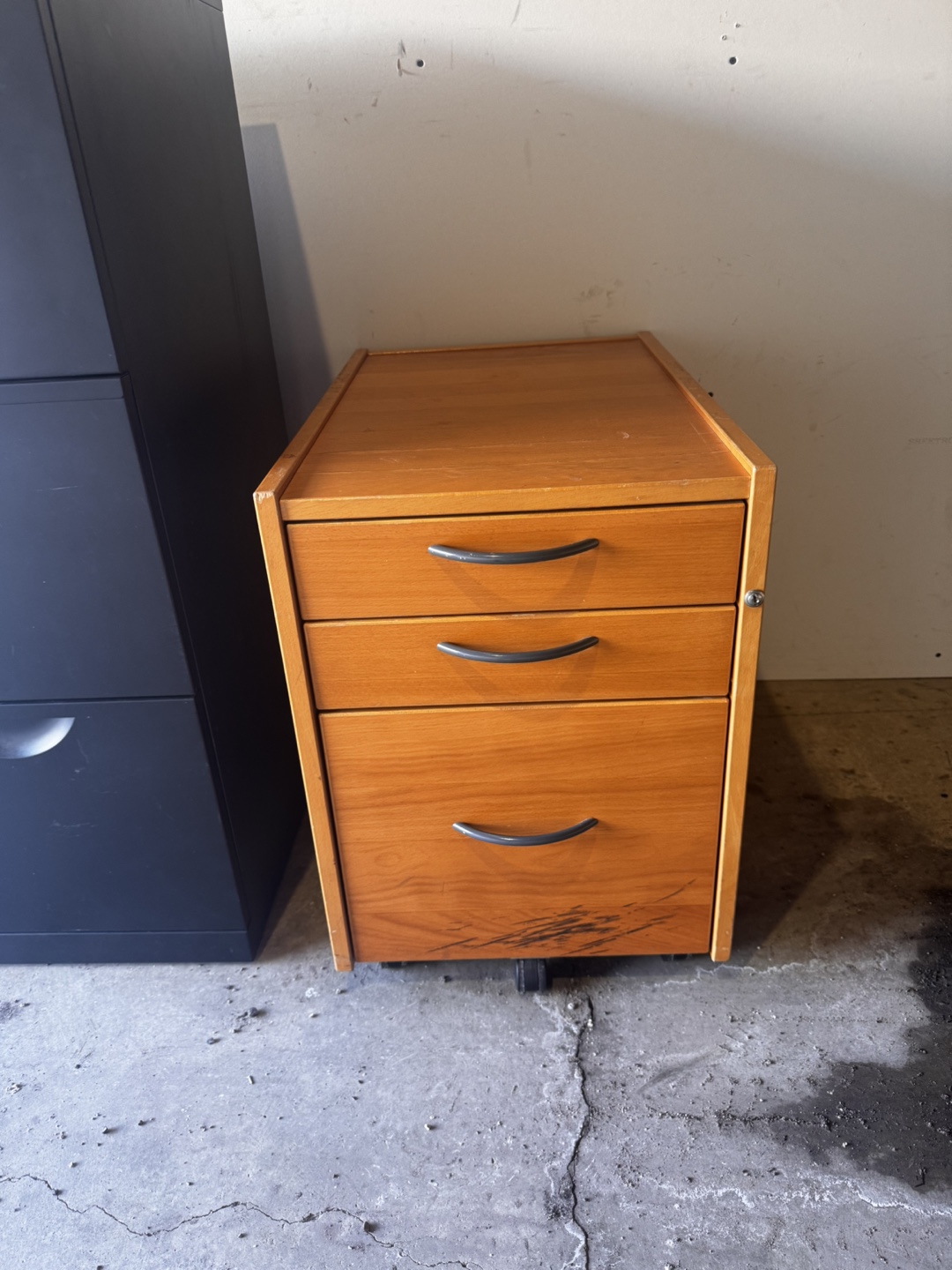 Wardrobe/ Three-Drawer steel cabinet/ Bedside table - photo 3