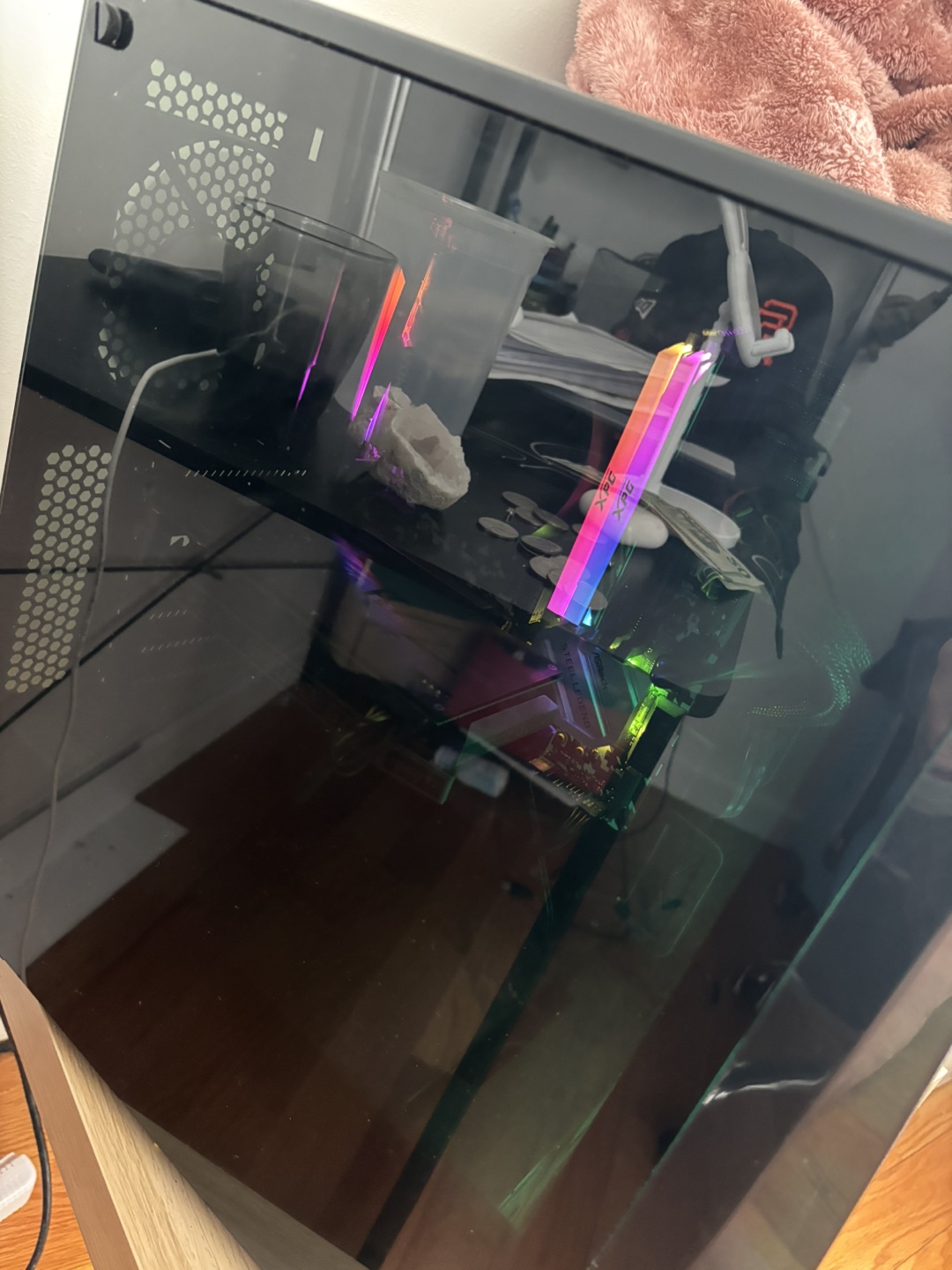 Corsair iCUE 220T RGB Airflow ATX Mid-Tower PC Case - photo 3