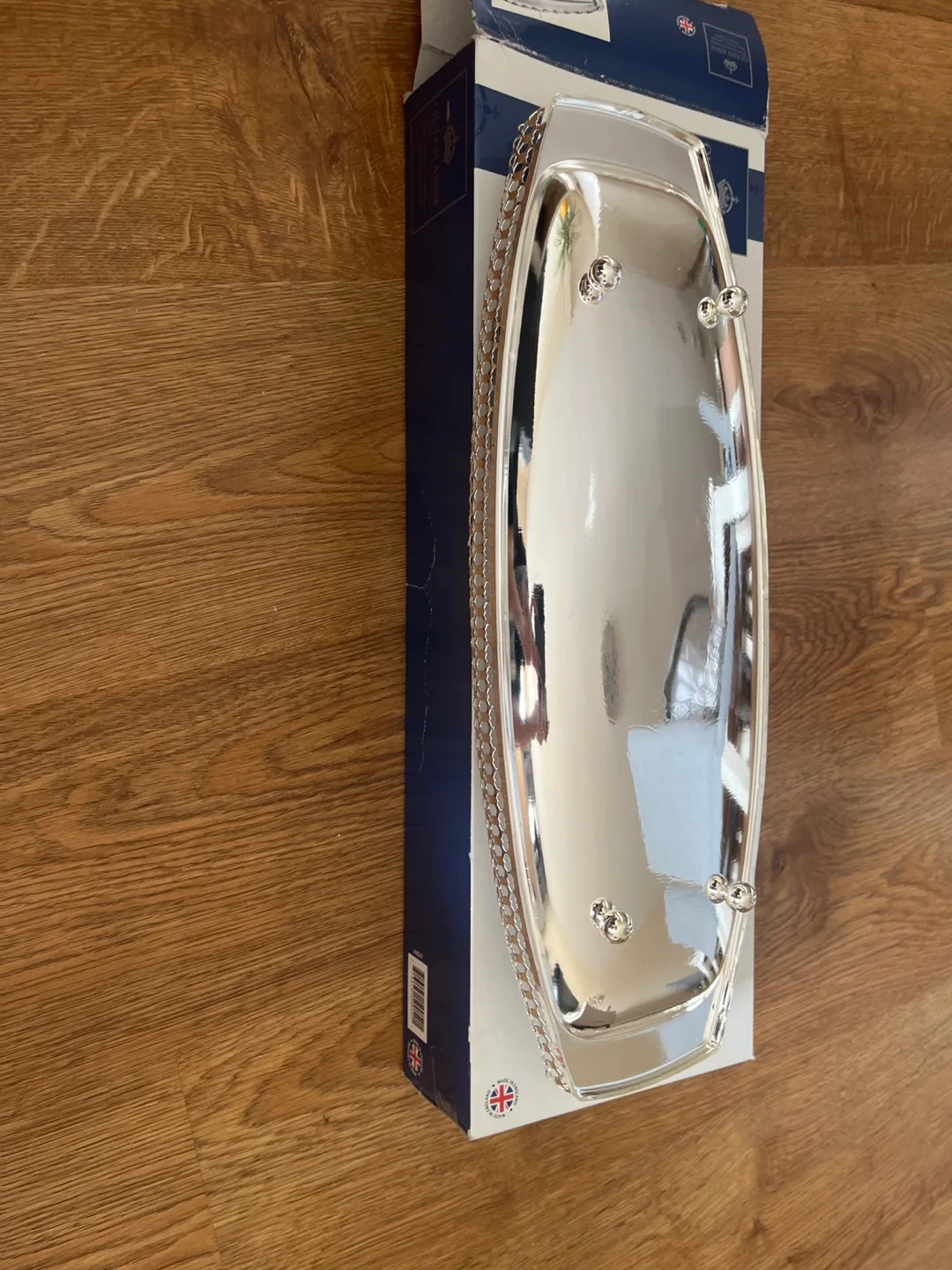 Queen Anne Silver Plated Serving Tray image indicator(5)