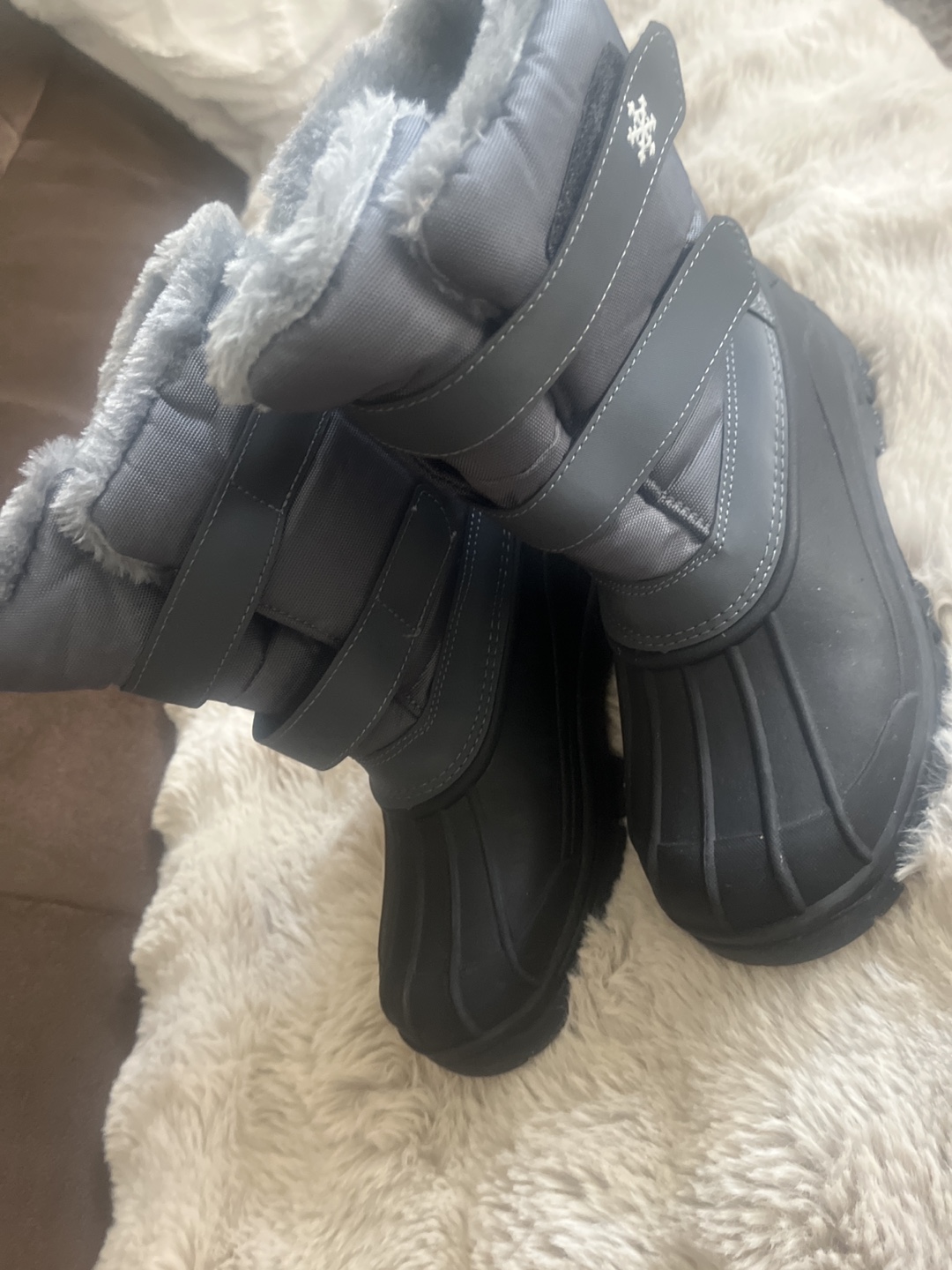 Kids' Gray & Black Winter Boots - Size 8