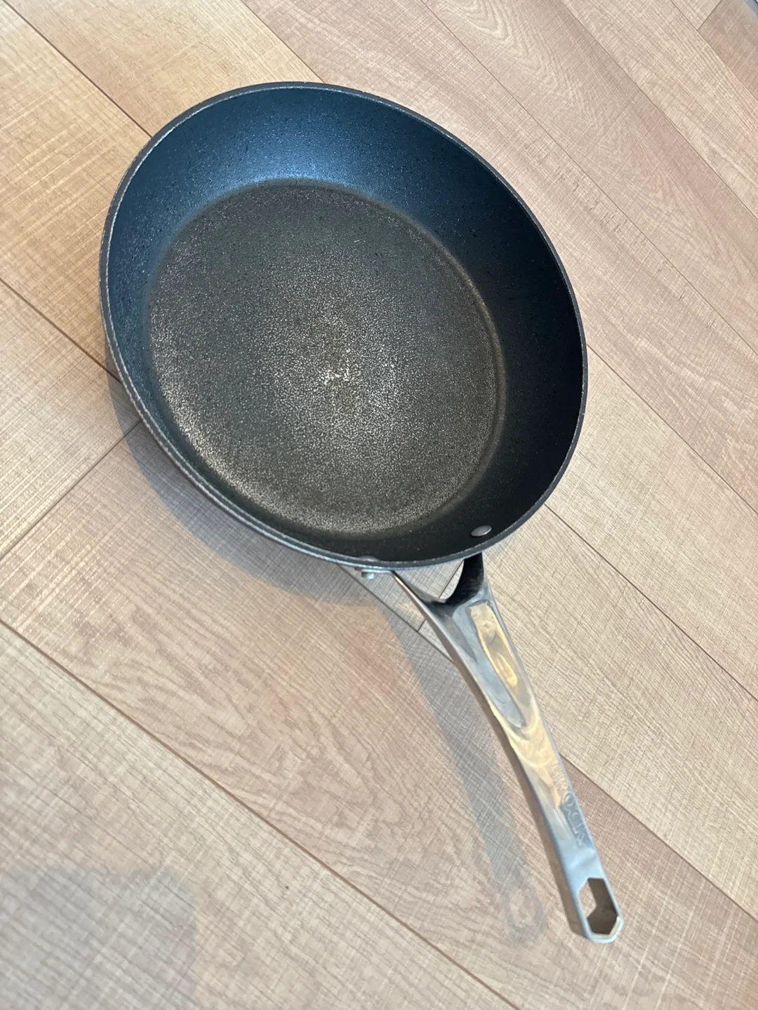 The Rock Cookware Frying Pan thumbnail