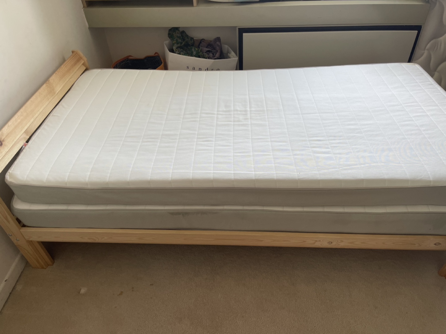 Bed frame and mattress - photo 5