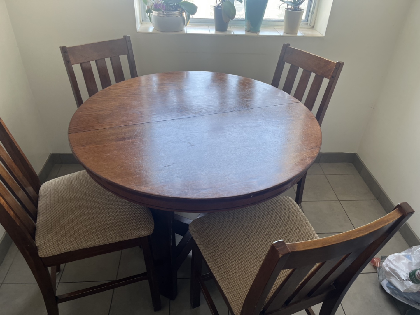 Round/Oval Wooden Dining Table Set with 4 Chairs - photo 4