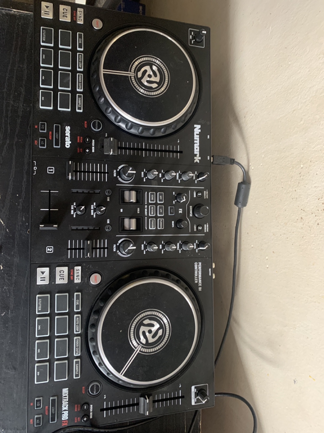 Numark mixtrack pro fx 2-deck turntable