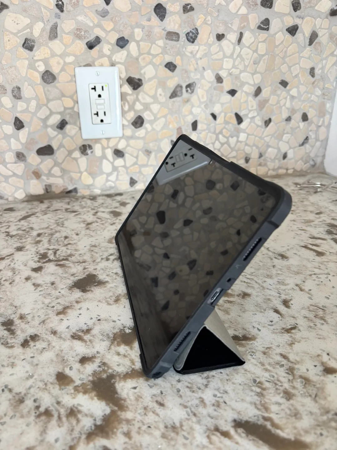 Samsung Galaxy Tab A7 Android Tablet with Case image indicator(2)