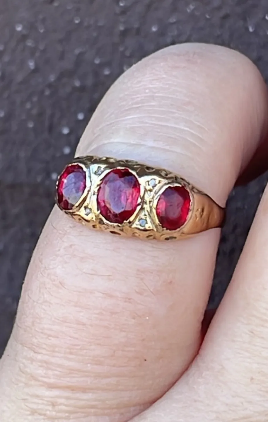 Antique 18ct Gold  Ruby Ring Size 7.5 thumbnail
