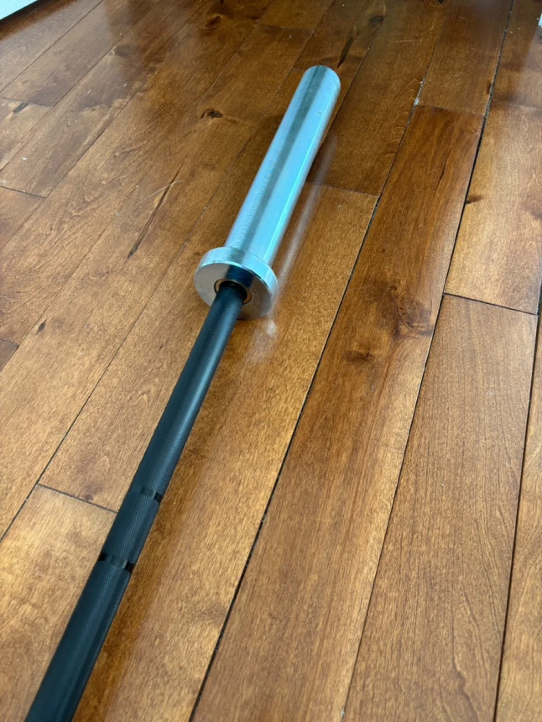 Rogue Bella 2.0 Barbell - 15kg Olympic Bar image indicator(2)