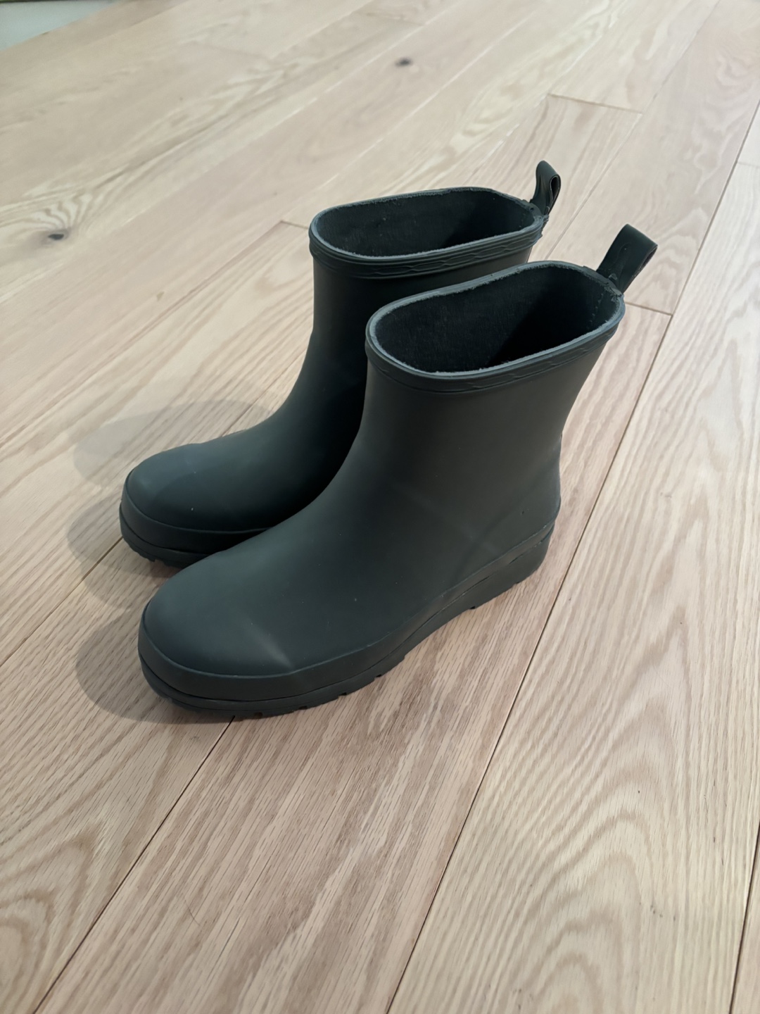 Joe Fresh Women's Rain Boots - Size 8