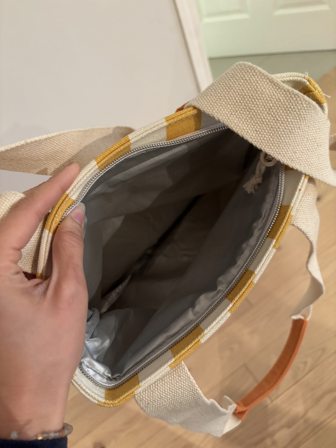 Striped Insulated Food Bag - photo 3