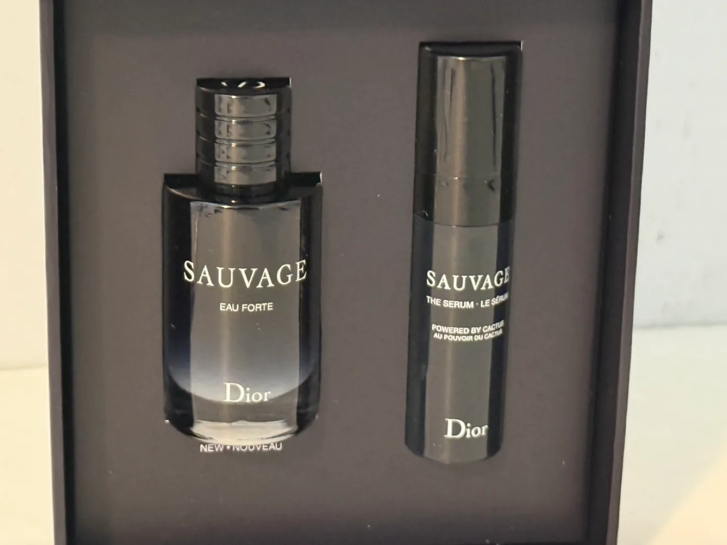 Dior Savauge - EAU FORTE PARFUM & SERUM (Men) image indicator(2)
