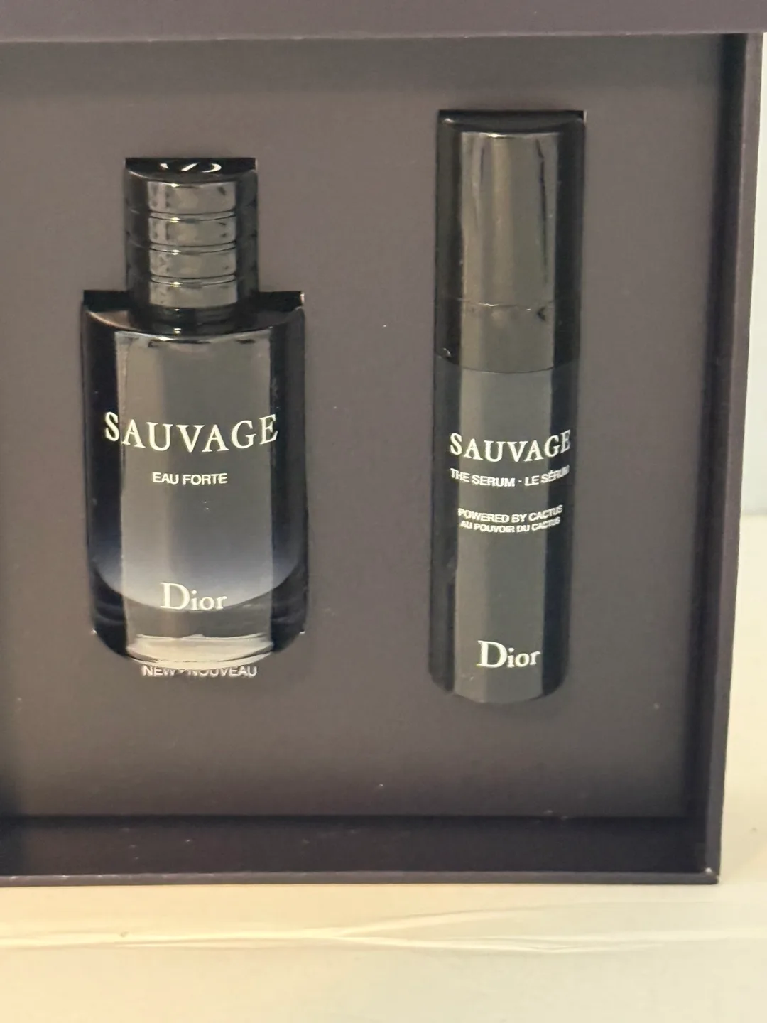 Dior Savauge - EAU FORTE PARFUM & SERUM (Men) image indicator(4)