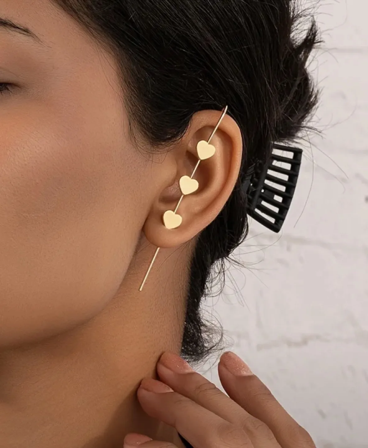 Gold Three Heart Ear Cuff thumbnail