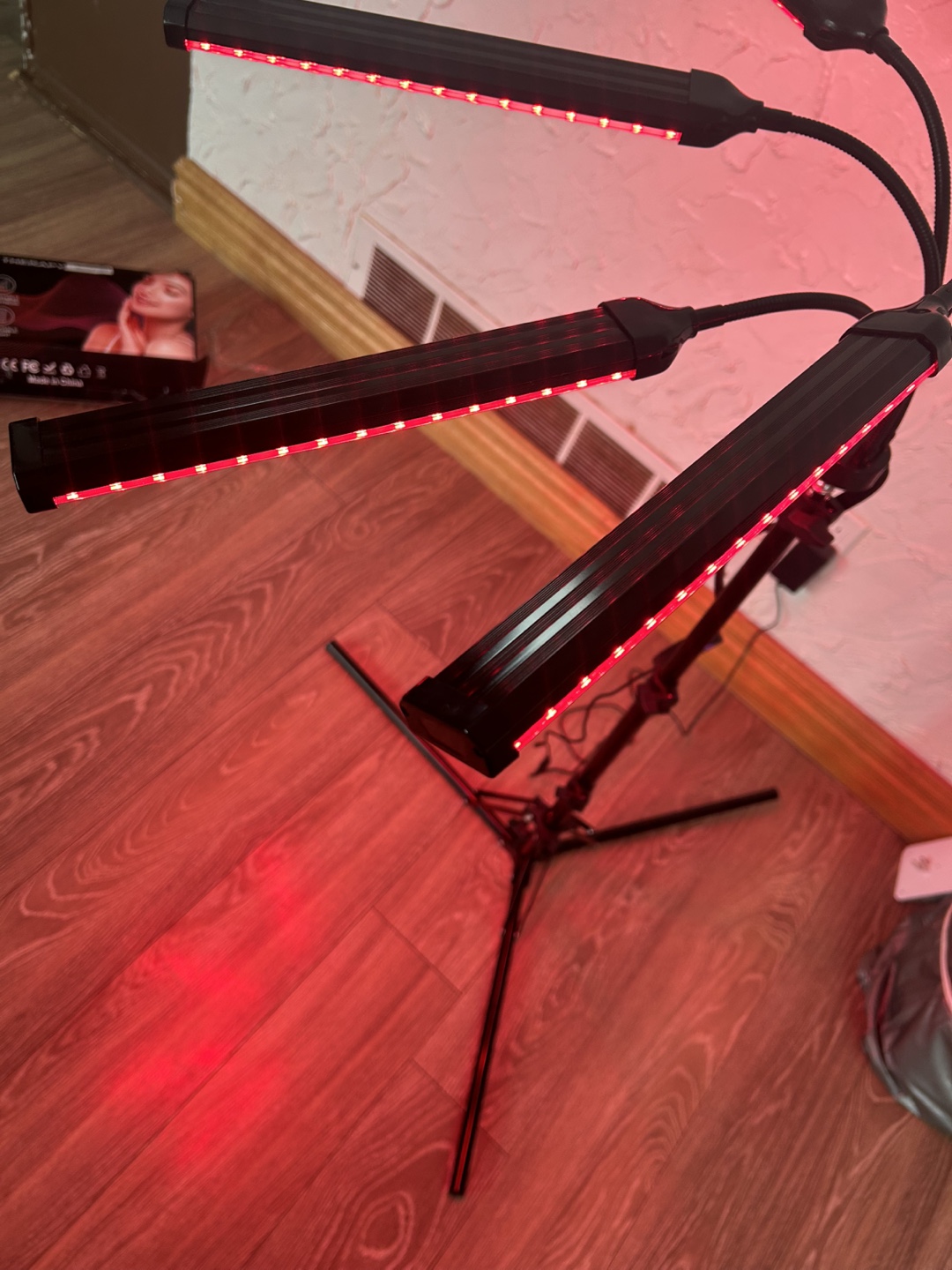 Hottoerak 180 LED Red Light Therapy Lamp with Stand - photo 2