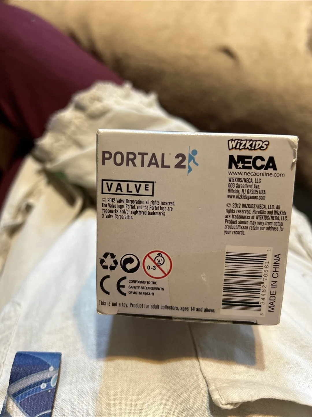 Portal 2 Sentry Turret Collectible Figure thumbnail