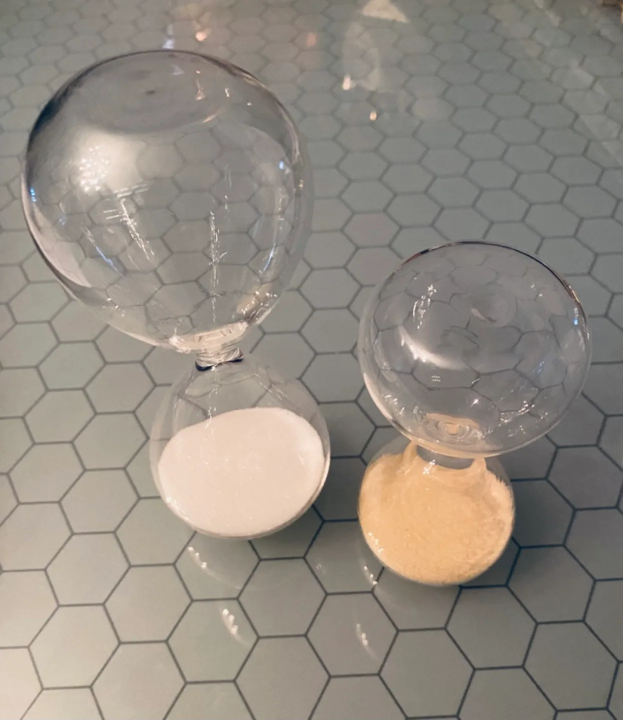 Set of Two Glass Sand Timers image indicator(2)