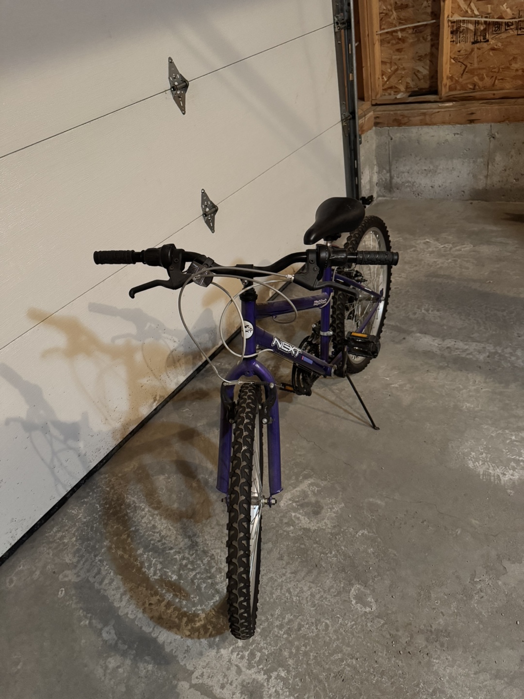 Next 24" purple bike with Bell helmet - photo 3