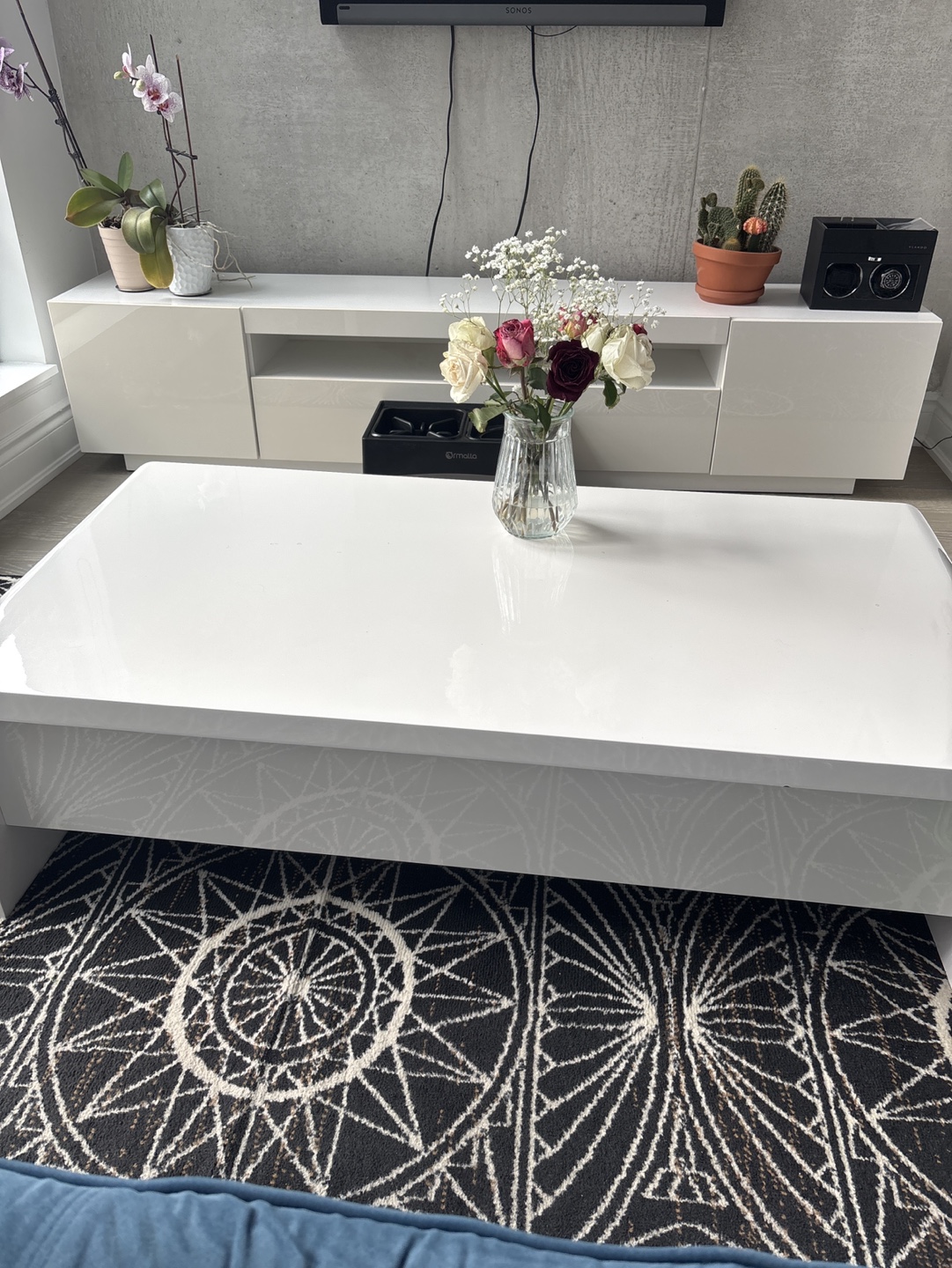 White Lift-Top Coffee Table with Storage