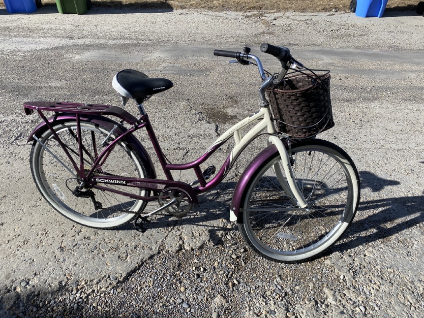 Schwinn women's cruiser bicycle