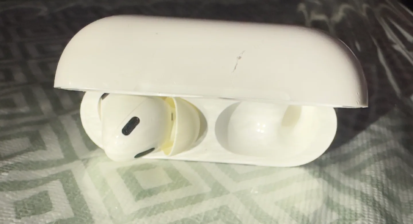 Apple AirPods Pro2 image indicator(3)