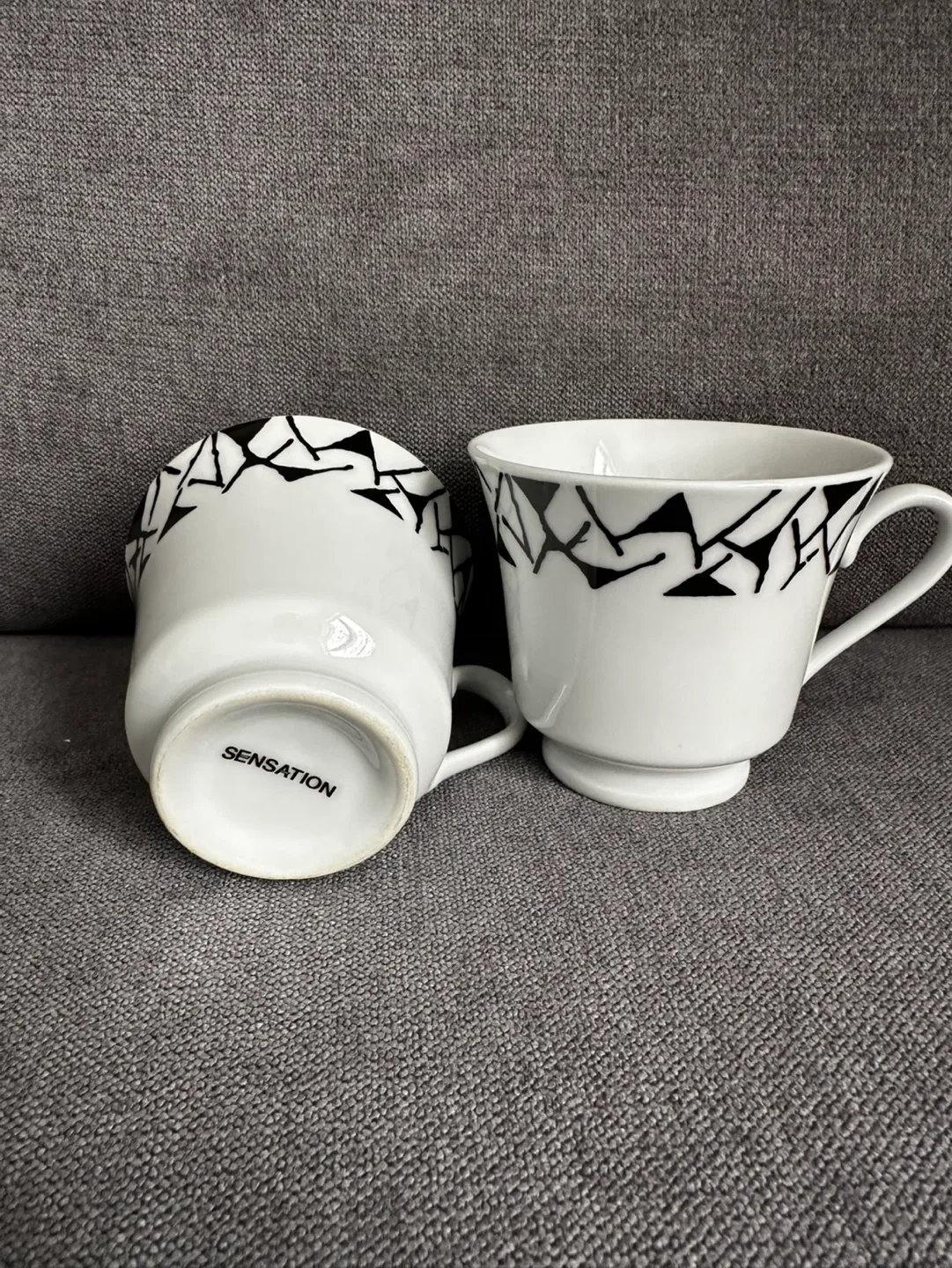Eight Sensation Tea Cups, Black and White Design image indicator(2)