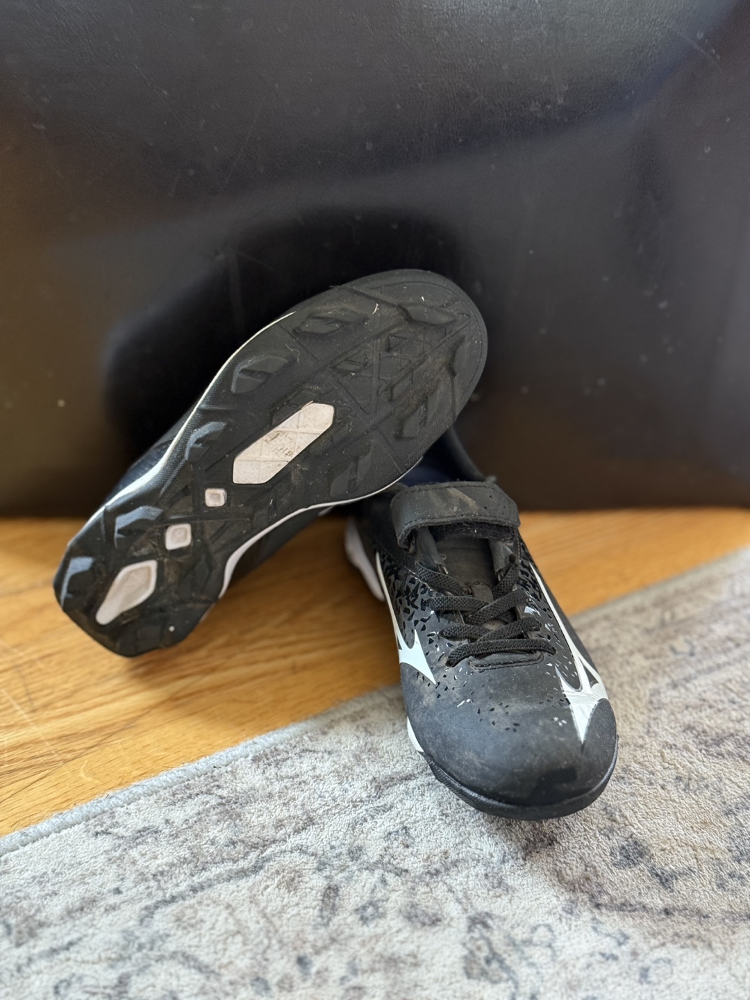 Mizuno Kids' Baseball Cleats - Size 1.5 US - photo 3